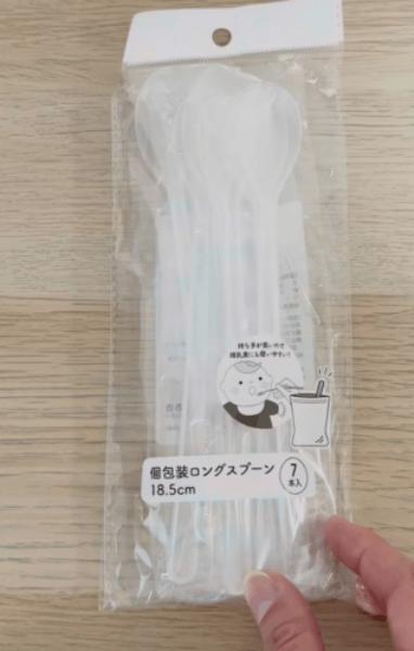 セリアロングスプーン